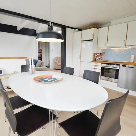 Four-bedroom Holiday In Karrebaksminde Vakantiehuis *