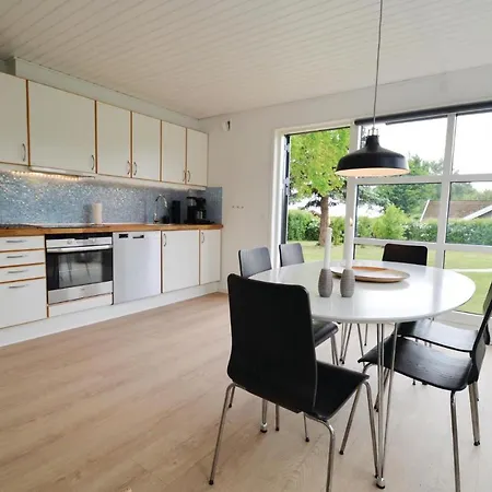 Four-bedroom Holiday In Karrebaksminde Vakantiehuis *